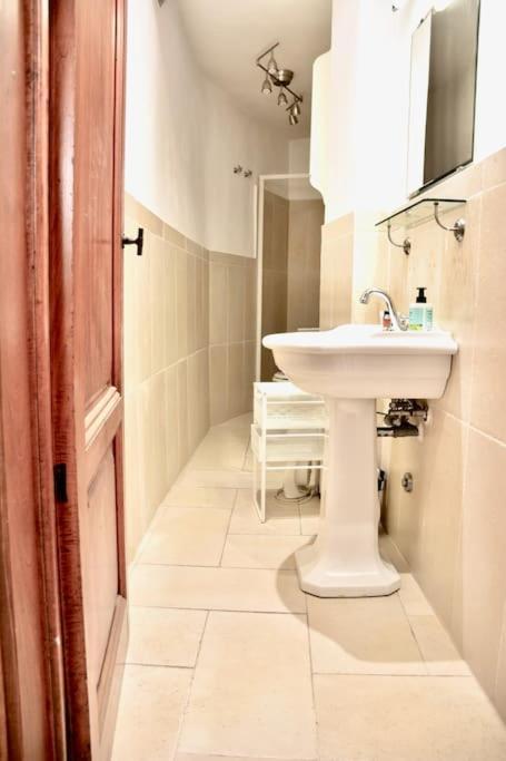 Belle Donne Historical Apartment - City Center Флоренция Екстериор снимка